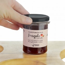 CONFETTURA FRAGOLE E CANNELLA