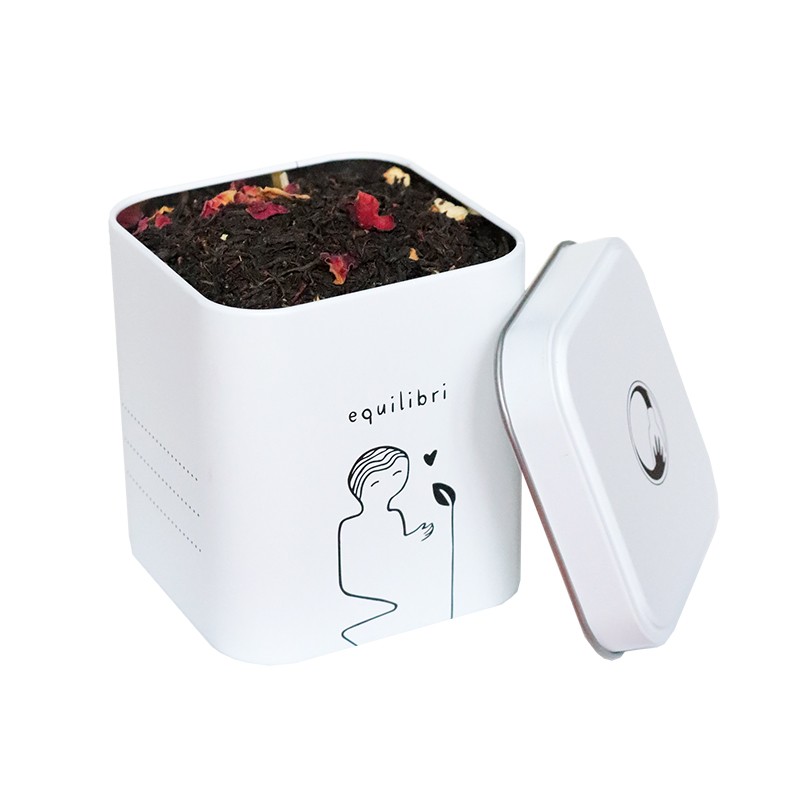 UNA LATTA DI TÉ DI NATALE